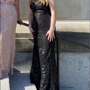 black Prom dress
